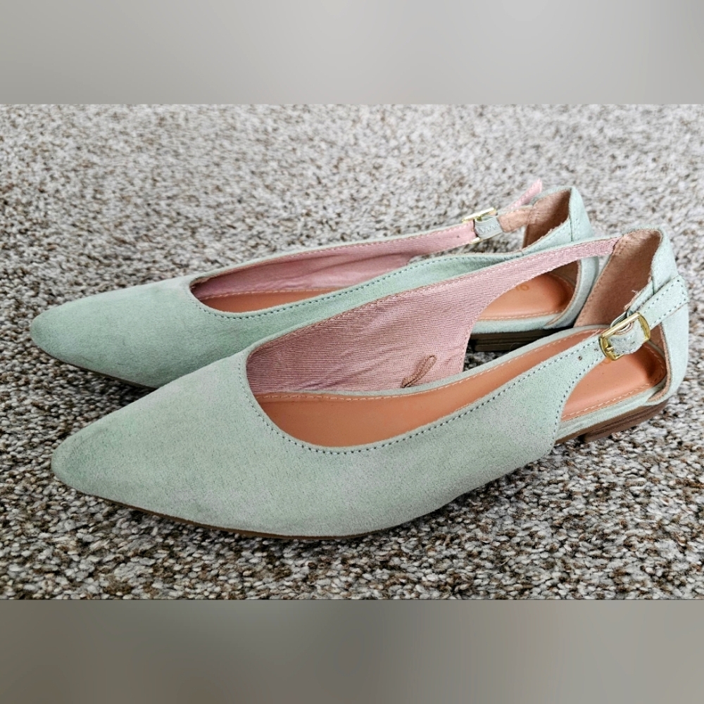 Old Navy Green Suede Slingback Flats